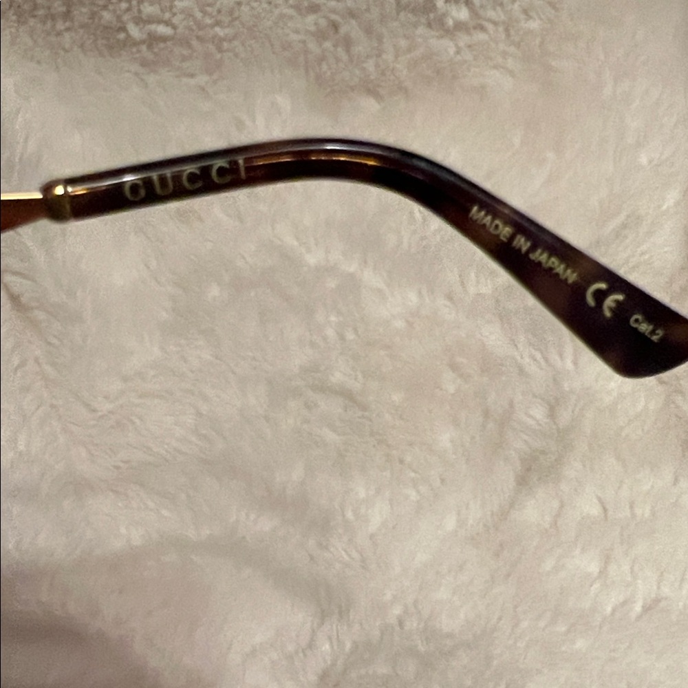 Gucci Women’s Sunglasses - Picture 6 of 12